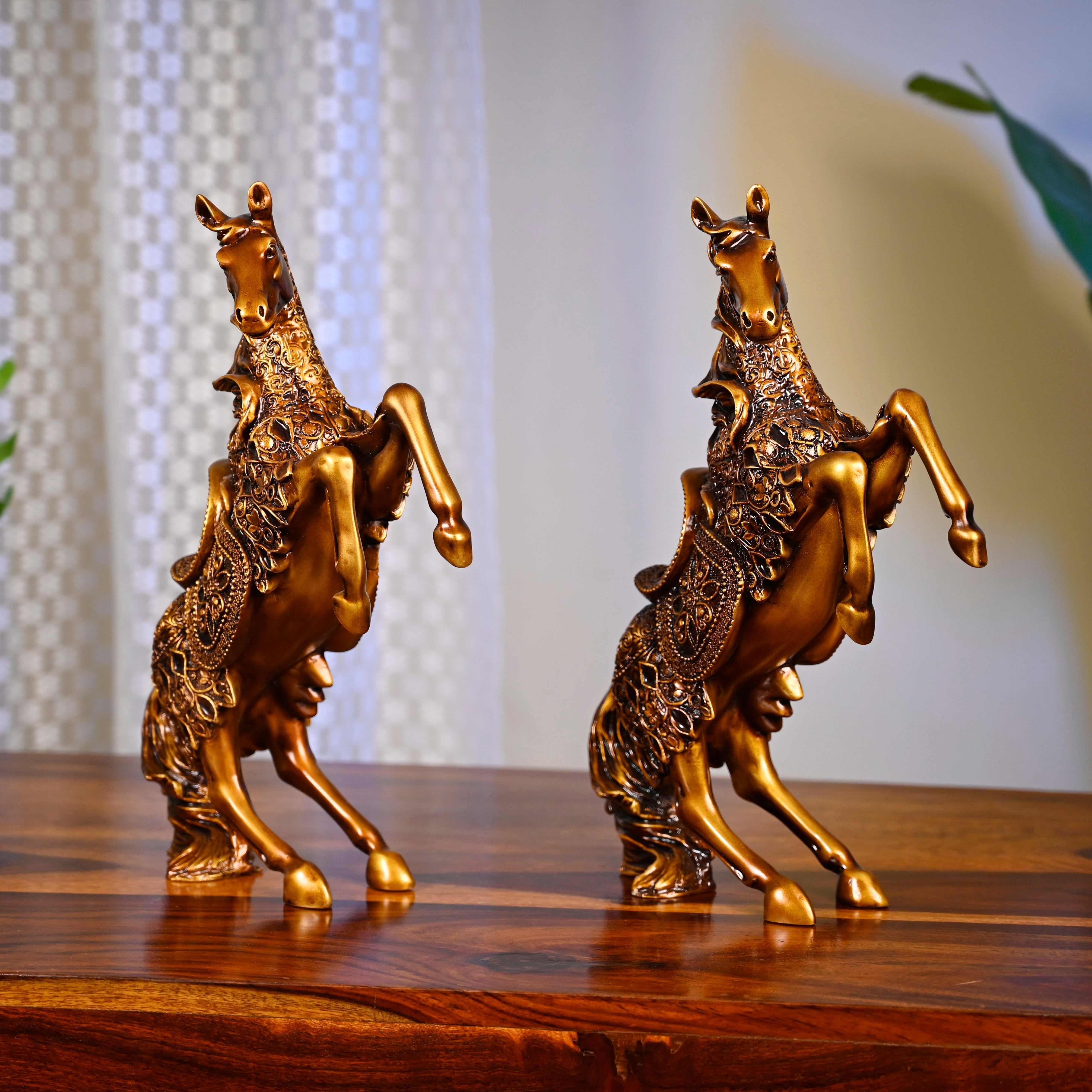 Artarium Rising Horse Idol