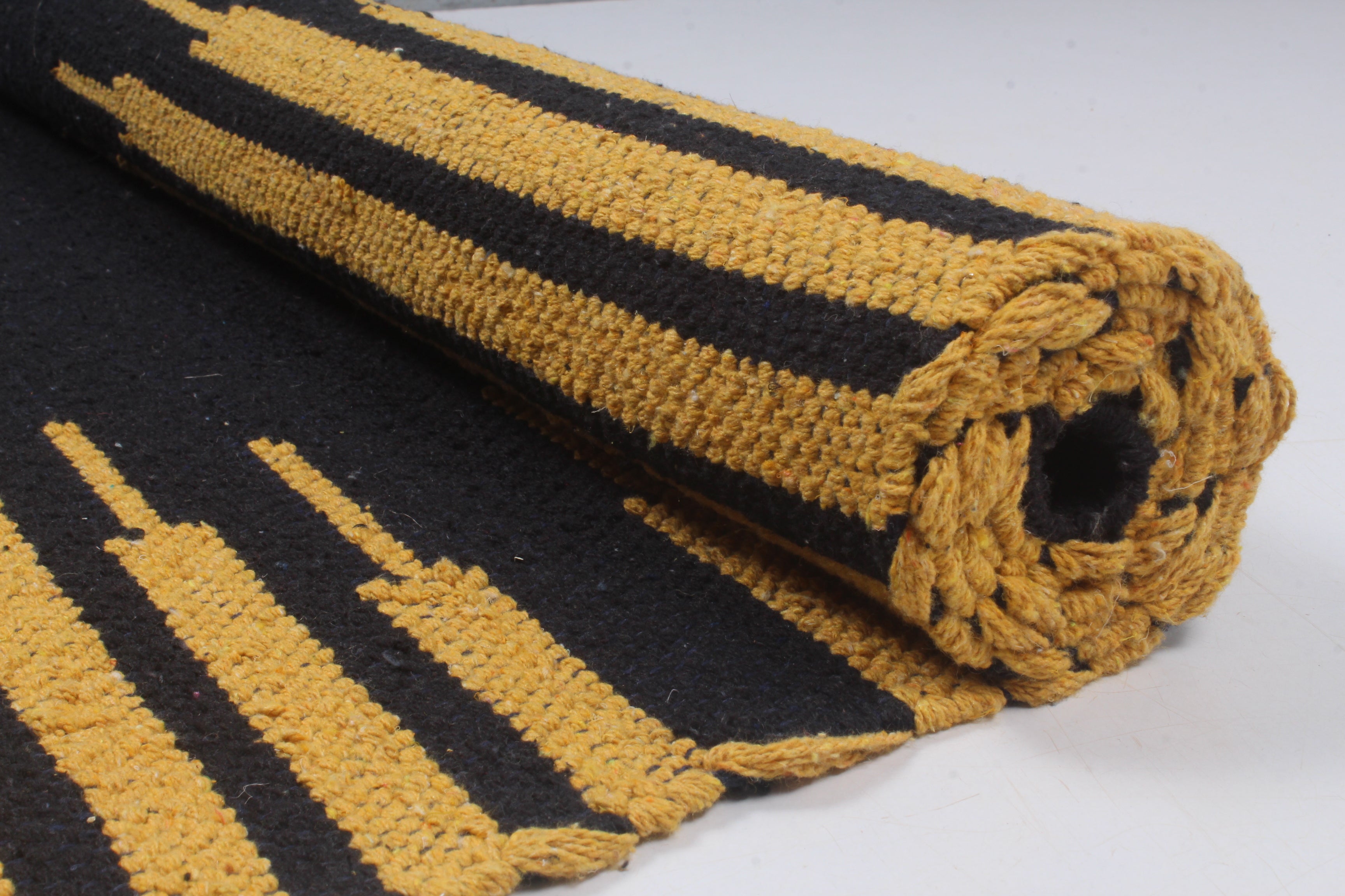 Shramdaan Black Yoga Mate with Yellow Stripes