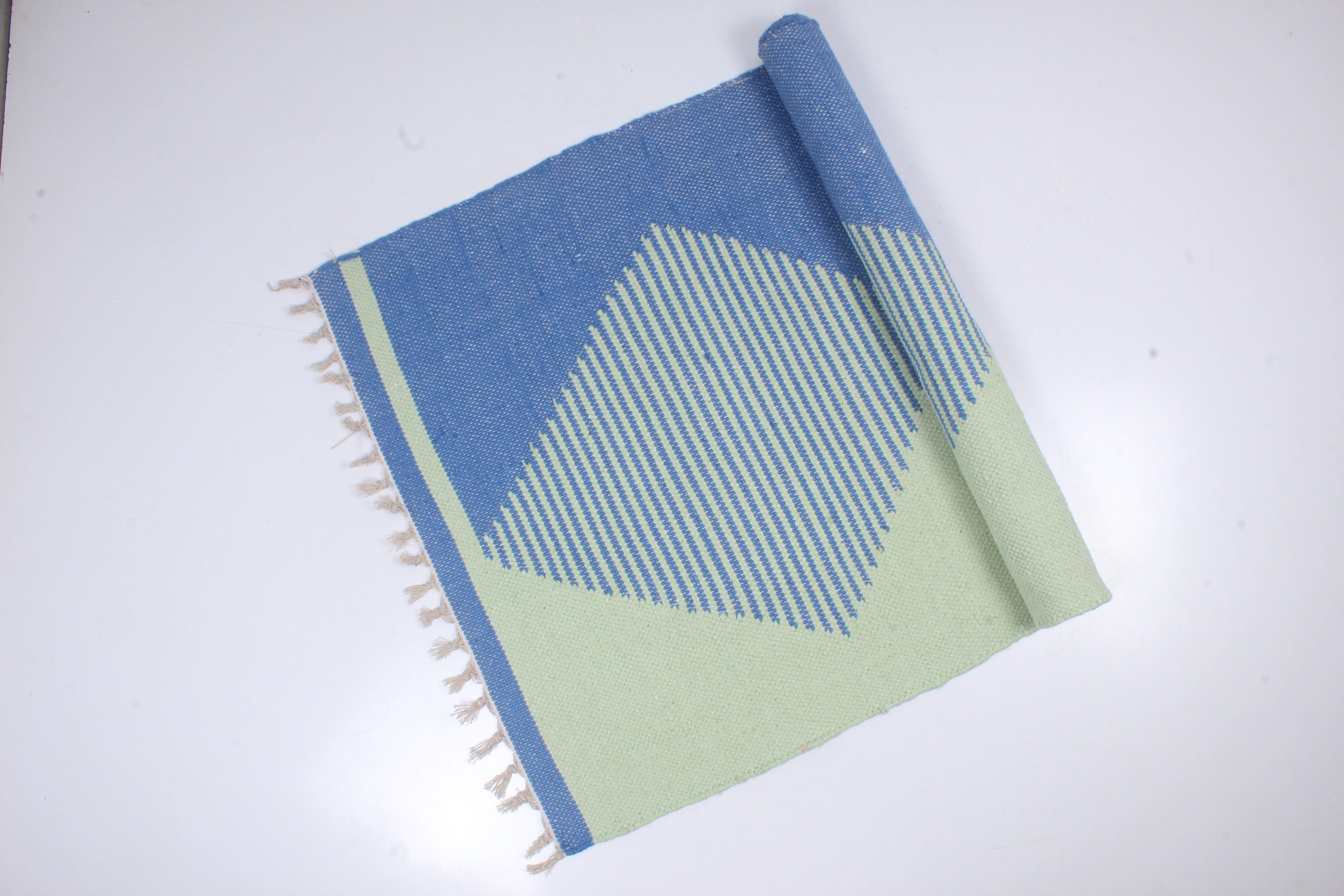 Shramdaan Pure Handwoven Yoga Mats A Natural Choice