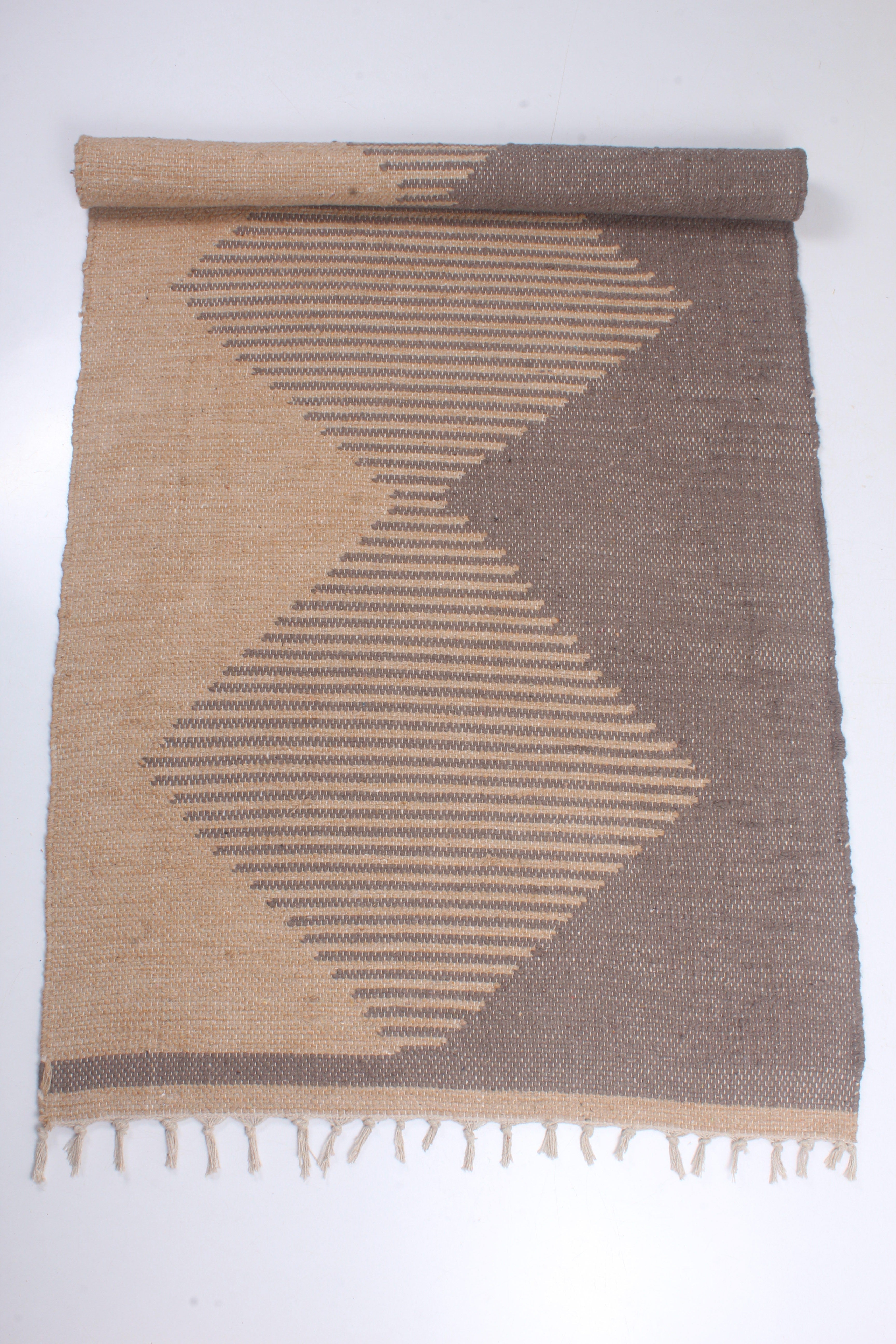 Shramdaan Handwoven Yoga Mat with Geometric Design
