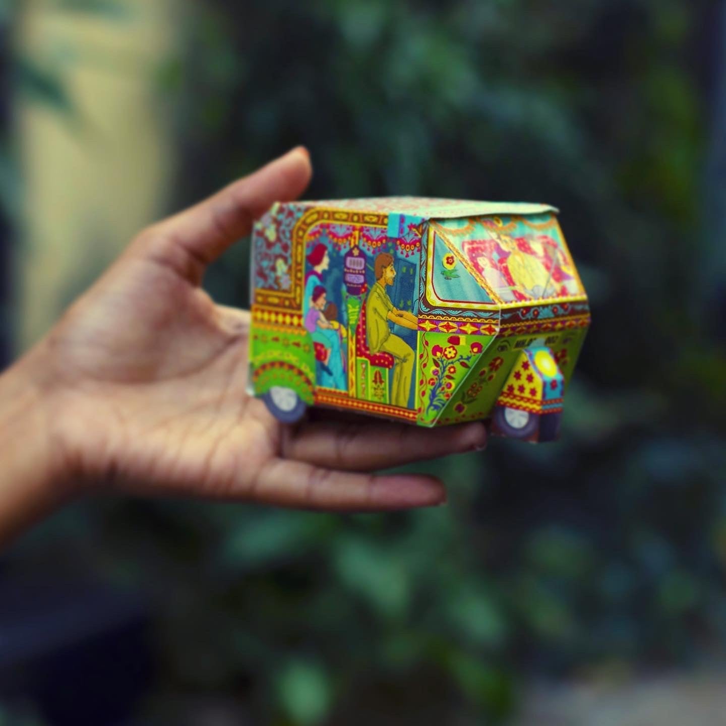Bombay Auto Rickshaw Box: Green design - DIY Paper Craft Kit