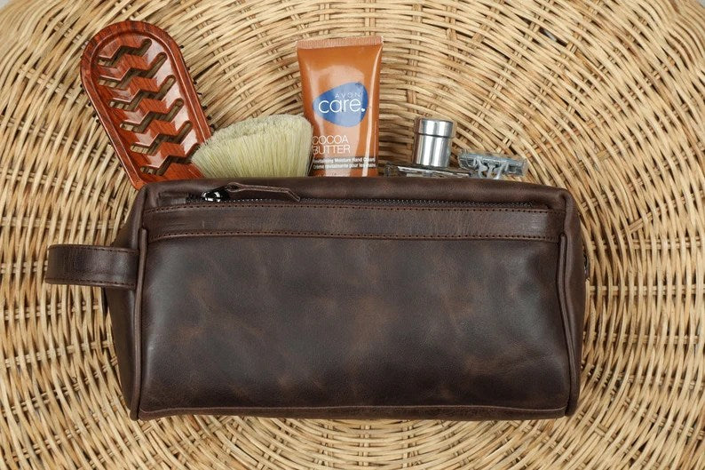 Brown Mens Toiletry Bag, Kit, Custom Wedding Gift, Leather Travel Case, Leather Toiletry Bag, Monogram Dopp Kit, Gifts for Husband
