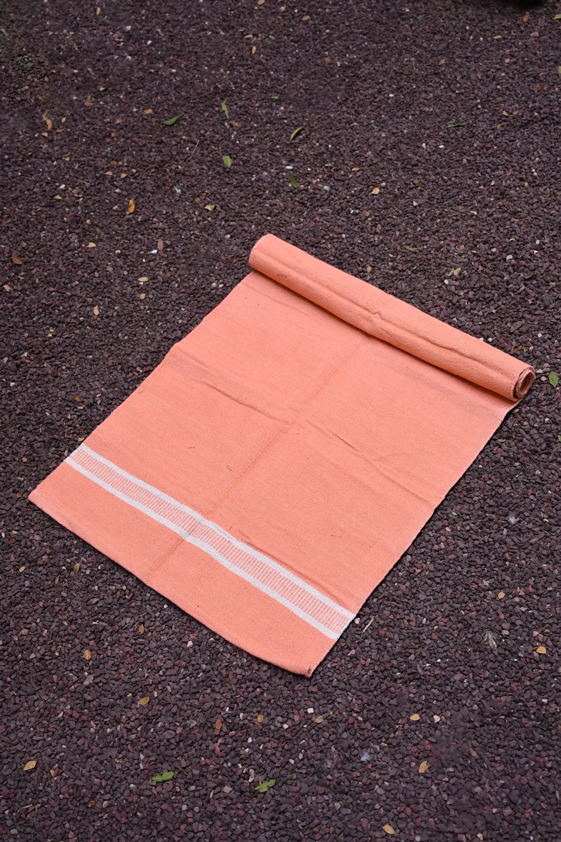 Madhurya Radiance Mat (Herbal dyed with Annatto)